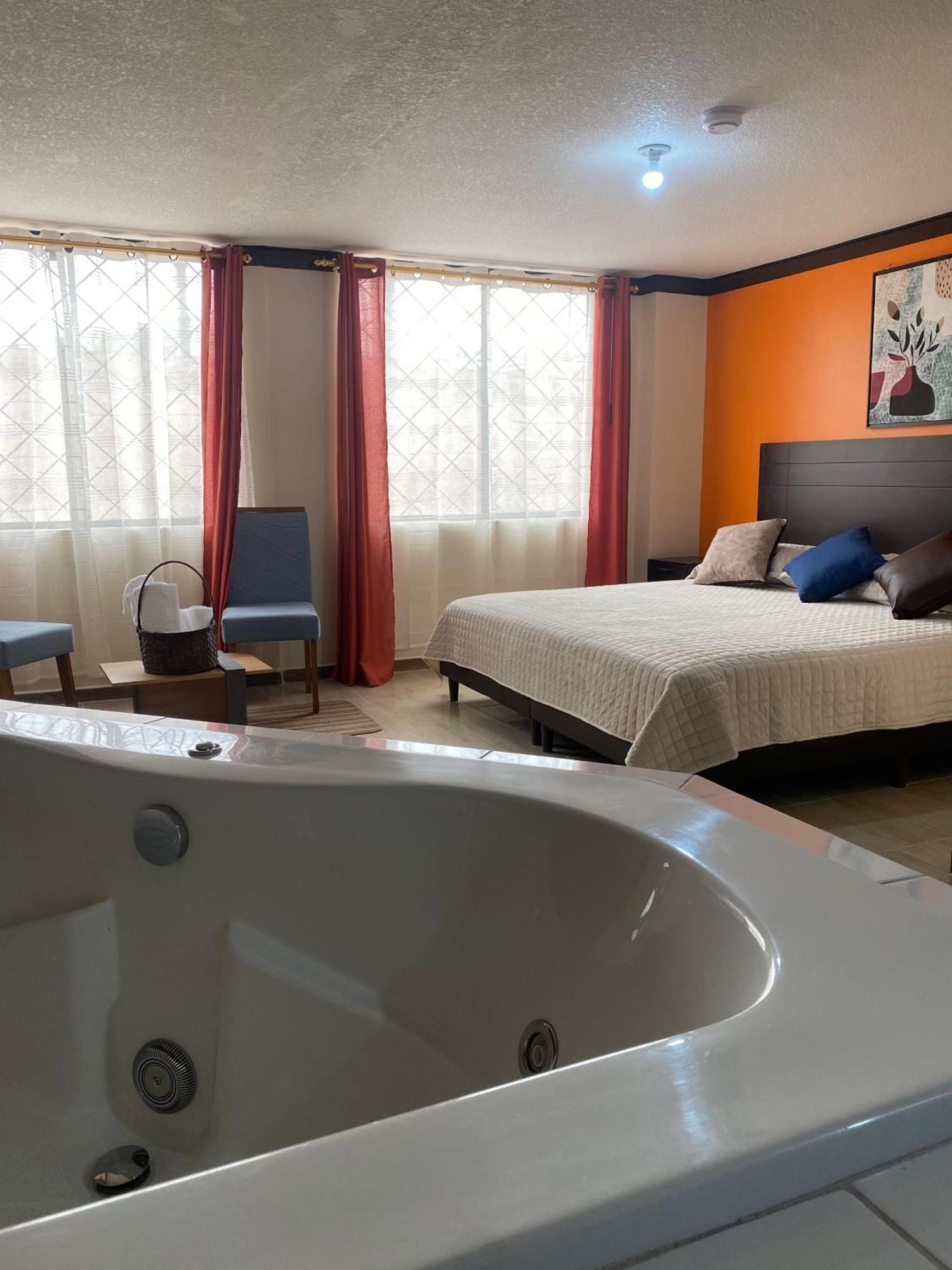 Hostal Guayllabamba Quito Dış mekan fotoğraf